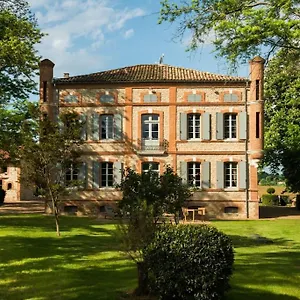 Bastide Des Tourelles Pour 20 Pers. Piscine & Hébergement de vacances Marzens